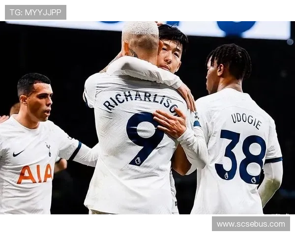 孙兴慜梅开二度助热刺强势登顶英超积分榜再现豪门风采