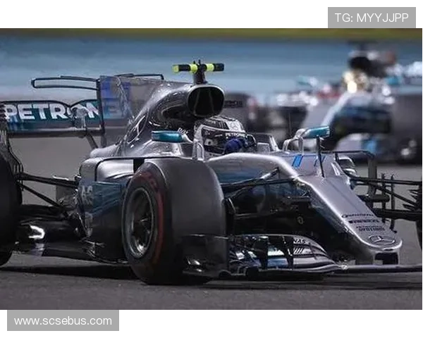 F1赛季精彩纷呈 新车发布与车手阵容调整引发广泛关注 F1赛季精彩纷呈 新车发布与车手阵容调整引发广泛关注