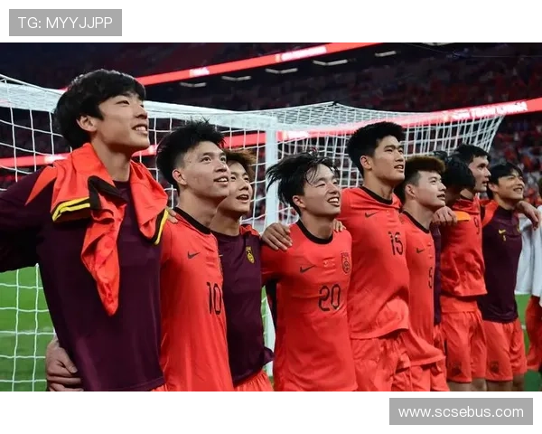 中国足球队备战亚洲杯全力以赴 主帅李铁期望实现突破挑战强敌 中国足球队备战亚洲杯全力以赴 主帅李铁期望实现突破挑战强敌