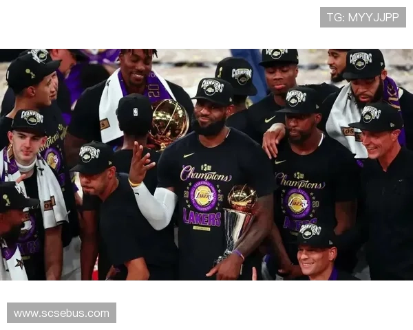 NBA赛季最新动态：詹姆斯领衔湖人冲击总冠军，字母哥带队挑战雄鹿重返巅峰